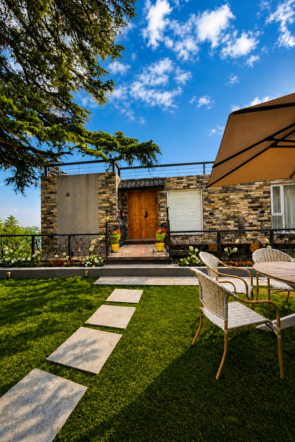 Falcon Floor (With Kitchen, Garden & Living Room) Outside Area